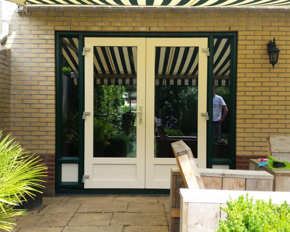 Kunststof terrasdeuren plaatsen Kunststof terrasdeuren