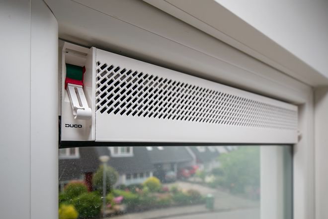 Diensten kunststof deuren